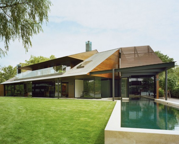 Love Every Room Interior Design of Peninsula Lake House pictures